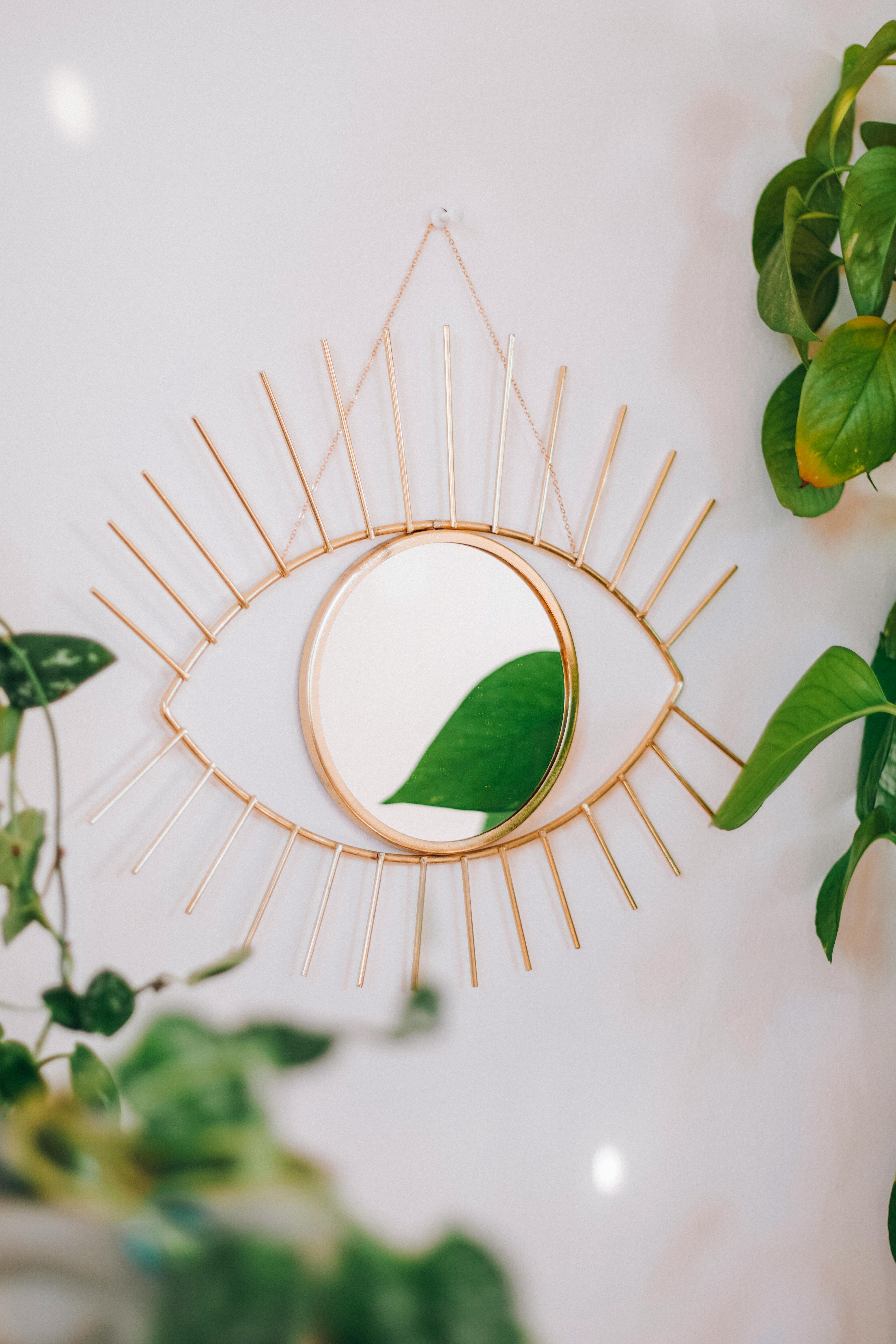 Round Decorative Wall Mirror